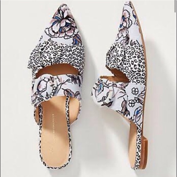 Anthropologie Flavia pointed toe mules grey motif size 9 - Picture 2 of 2